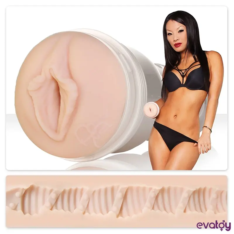 asa-akira-fleshlight-vajina-masturbator-4